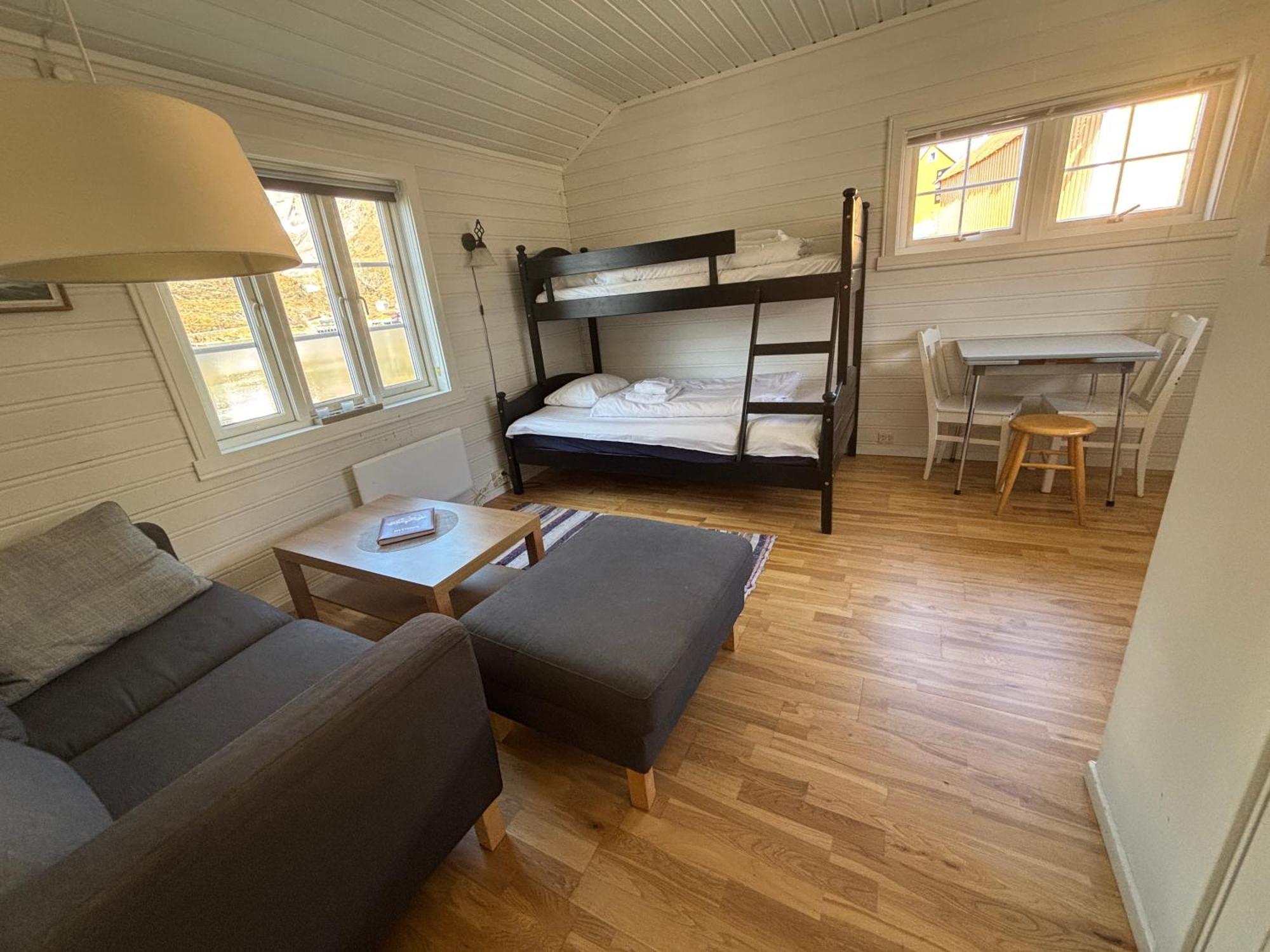 Reinebua Bed & Breakfast Bagian luar foto