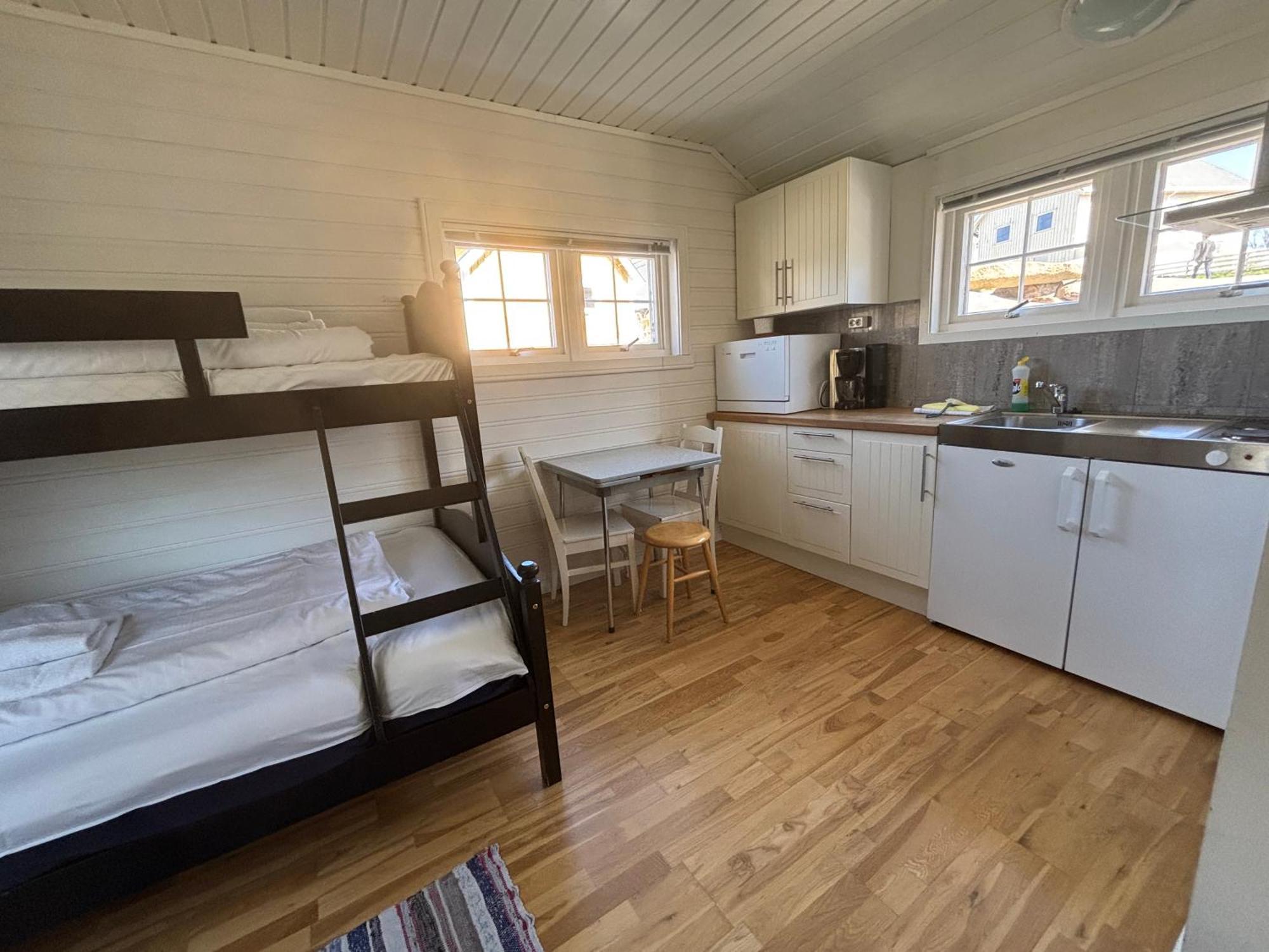 Reinebua Bed & Breakfast Bagian luar foto
